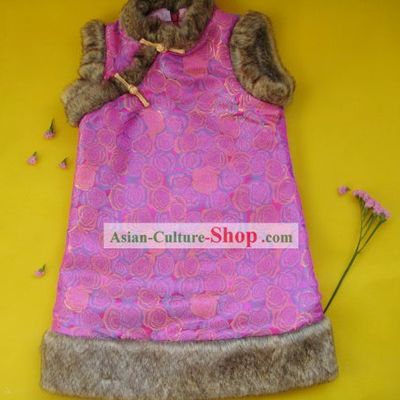 Stunning Red Rose Silk Cheongsam - Women in Love