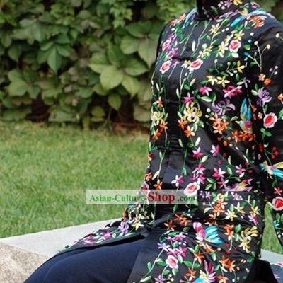 Chinese Traditional Handmade and Embroidered Floral Long Silk Overcoat for Women