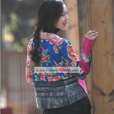 Chinese Classical Handmade and Embroidered Folk Cotton Blouse for Women