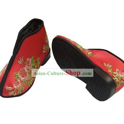 Chinese Traditional Handmade Embroidered Winter Cotton Shoes for Children (China rose)