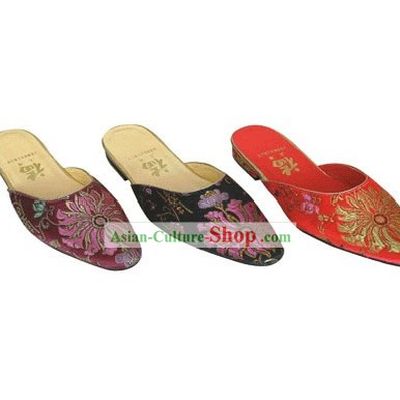 Chinese Traditional Handmade Satin Slipper (chrysanthemum)