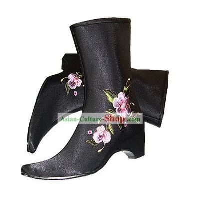 Chinese Traditional Handmade Embroidered Cotton Long Winter Boots
