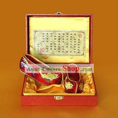 Suprme Chinese Traditional Handmade Shoes for Child's Achievement of Month of Life