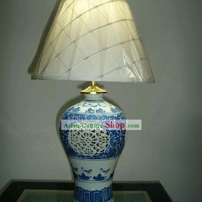 Chinese Classic Jing De Zhen Ceramic Blue-and-white Hollowed-out Reading Lamp