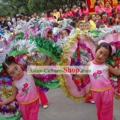 Chinese Traditional Clam Costums for Children