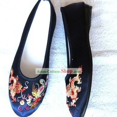 Chinese Traditional Handmade Embroidered Satin Dragon Shoes