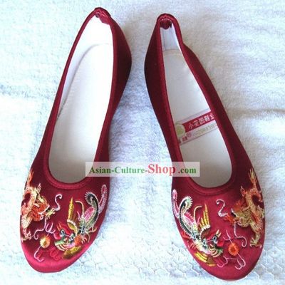 Chinese Traditional Handmade Embroidered Satin Dragon Shoes
