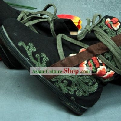 Chinese Embroidered Black Forest Boots