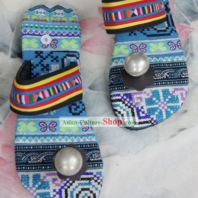 Chinese Handmade Embroidery Slipper of Miao Minority