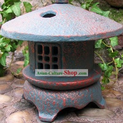 Classic Iron Japanese Lanterns Garden Lanterns