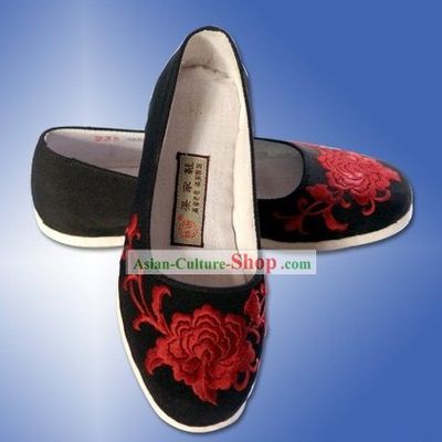 Chinese Handmade and Embroidered Peony Black Cloth Shoes
