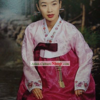 Classical Korean Hanbok Clothing Set for Women
