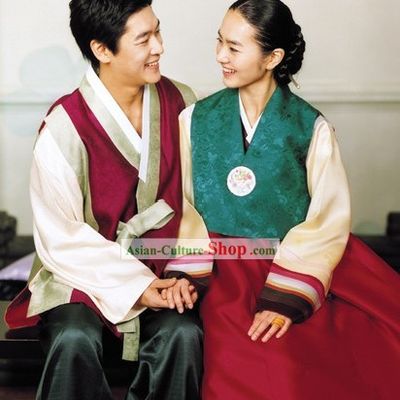 Traditional Korean Dress for Couple