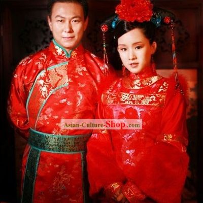 Traditional Chinese Wedding Dress for Bride and Bridegroom