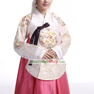 Traditional Korean Hanbok Clothing and Hat Set