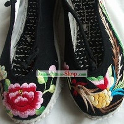 Chinese Traditional Phoenix and Peony Shoes