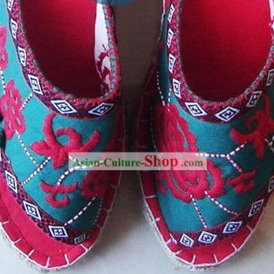 Chinese Handmade Embroidery Slippers