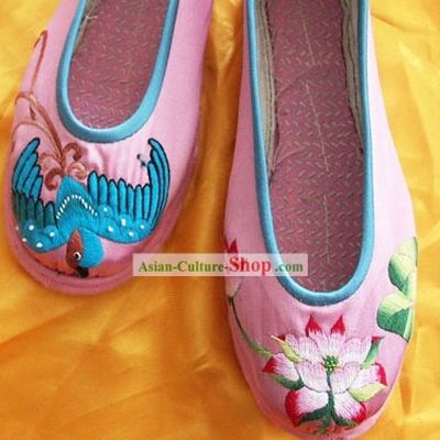 Chinese Traditional Hand Made Embroidery Shoes