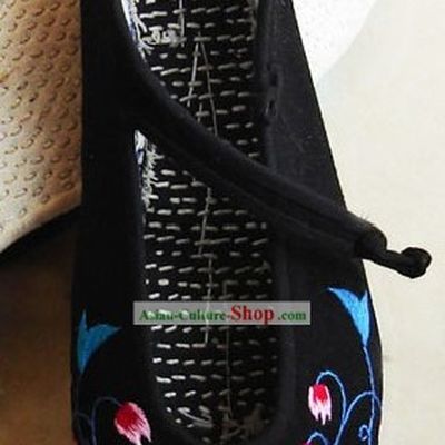 Chinese Traditional Butterfly Embroidery Shoes