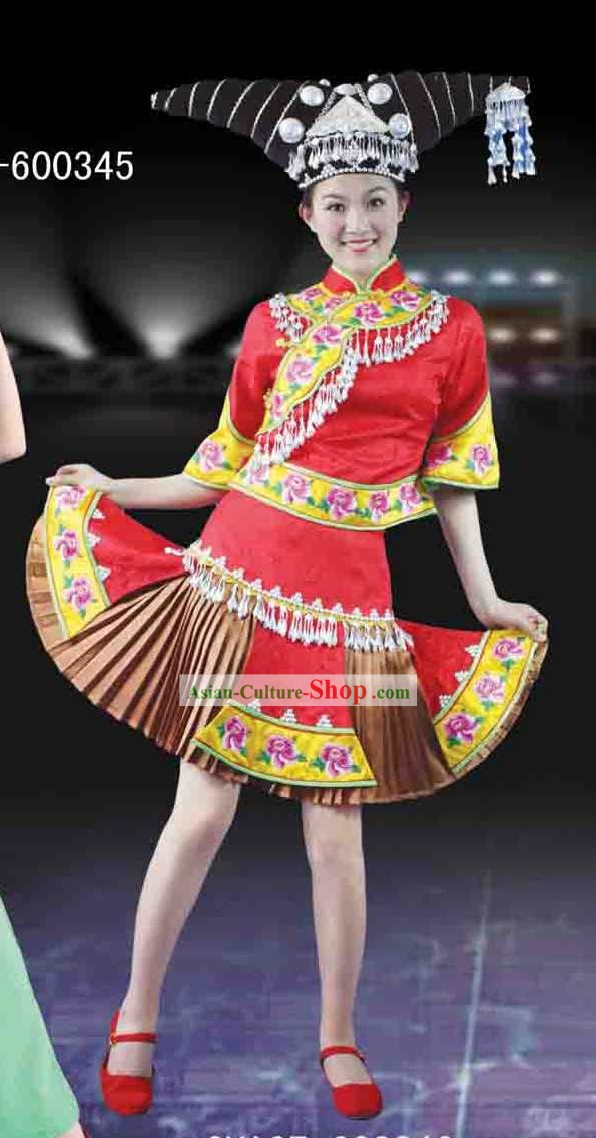 China Guangxi Zhuang Dress and Hat for Women