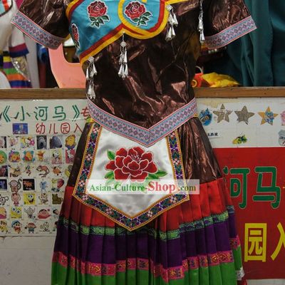 Traditional Chinese Minority Clothing