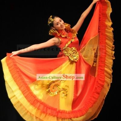 Traditional Chinese Accompany Dance Costume and Headpiece