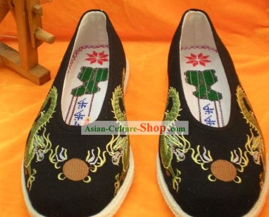Old Beijing Embroidered Dragon Cloth Shoes