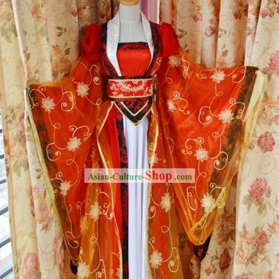 Traditional Chinese Wedding Outfit