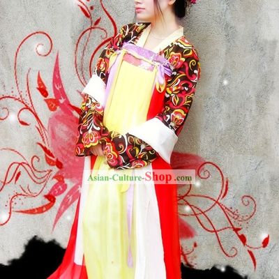 Ancient Chinese Imperial Beauty Outfit