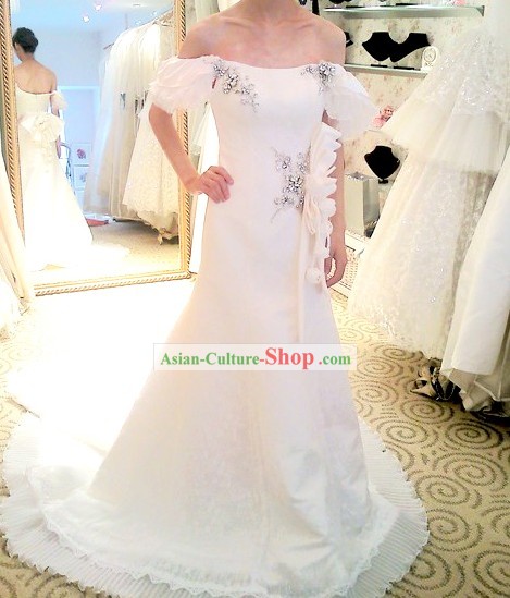 Handmade Chinese White Wedding Dress and Bride Veil for Brides