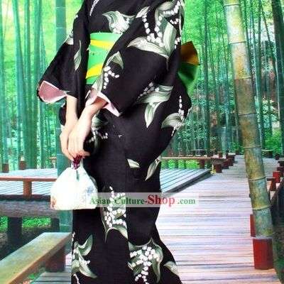 Traditional Japanese Yukata Kimono Obi Belt and Geta Sandal Six Pieces Complete Set for Women