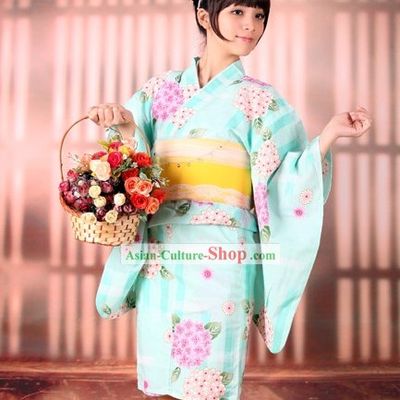Japanese Short Yutaka Kimono Obi and Geta Sandal Complete Set for Women