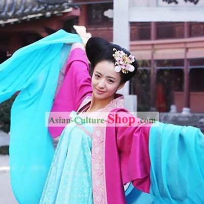 Ancient Tang Dynasty Beauty Dancing Costume