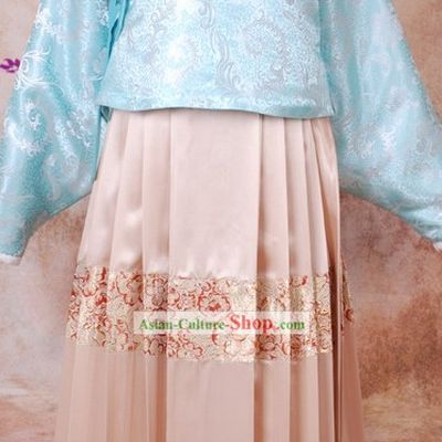 Chinese Ming Dynasty Clothing for Women