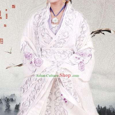 Chinese Embroidered White Wedding Dress