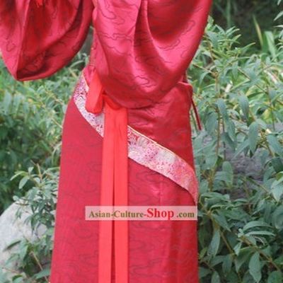 Traditional Chinese Wedding Wear for Brides