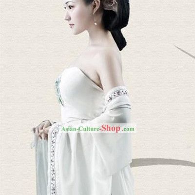 Ancient Chinese White Hanfu Clothing for Beauty