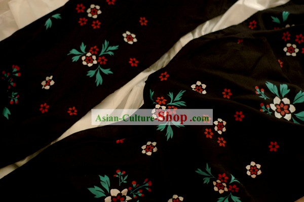 Ancient Chinese Silk Cape to Go with Hanfu