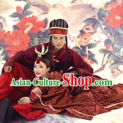 Ancient Chinese Red Royal Wedding Dresses for Brides and Bridegrooms