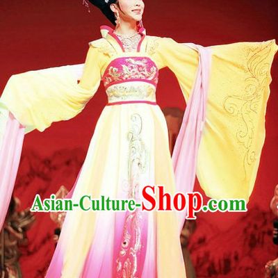 Ancient Chinese Tang Dynasty Palace Yang Guifei Costumes and Headpiece