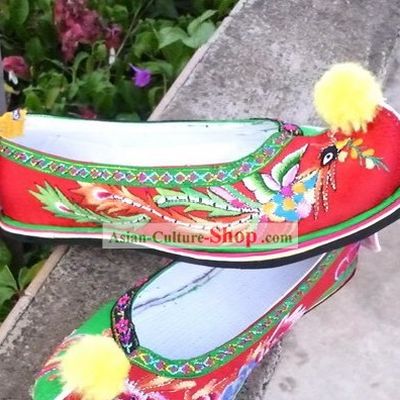 Traditional Chinese Wedding Embroidered Dragon Phoenix Shoes for Brides