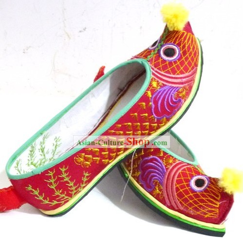 Traditional Chinese Red Wedding Embroidered Fish Shoes