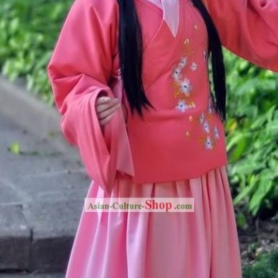Ancient Chinese Ming Dynasty Women Attire