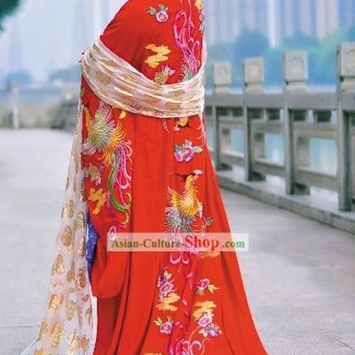 Ancient Chinese Tang Dynasty Embroidered Phoenix Wedding Dress and Headpiece
