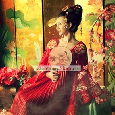 Ancient Chinese Empress Costume and Hair Accessories
