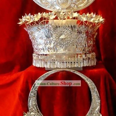 Traditional Miao Minority Long Horn Silver Hat and Necklace