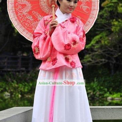 Traditional Chinese Ming Dynasty Women Dress and Umbrella