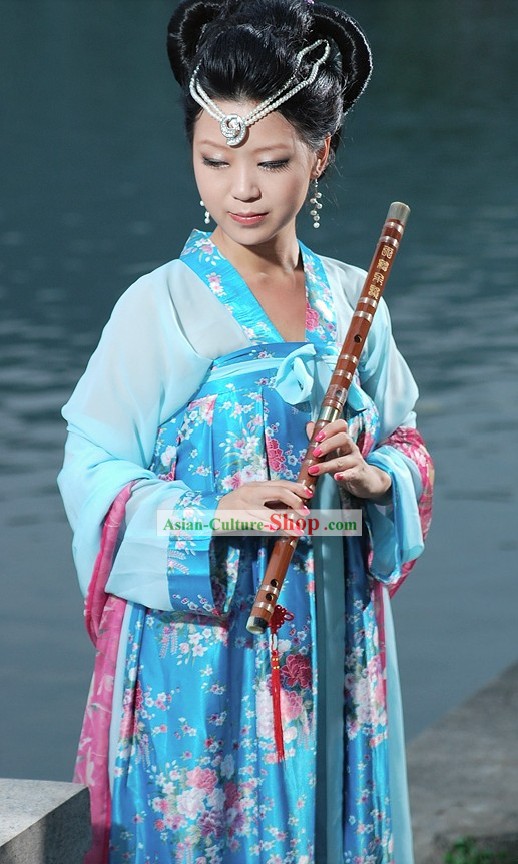 Traditional Tang Dynasty Women Clothing