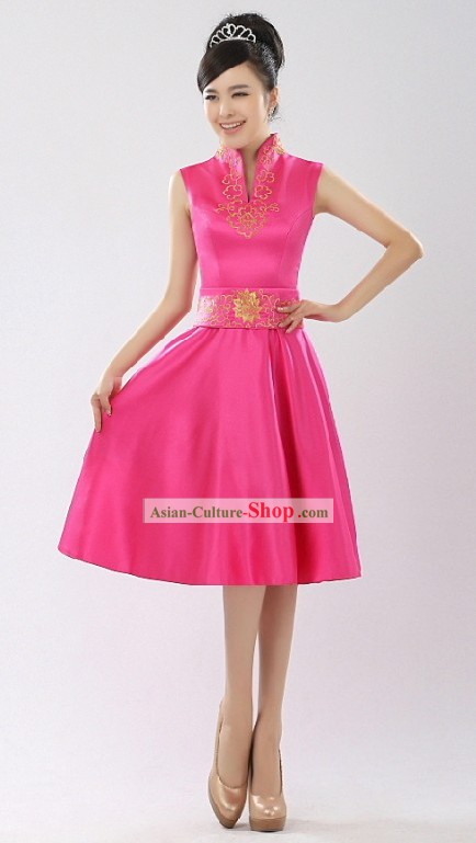 Traditional Chinese Hotel Greeter Uniform and Bridesmaid Costumes