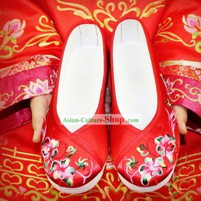 Chinese Classical Embroidered Flower Wedding Shoes for Women